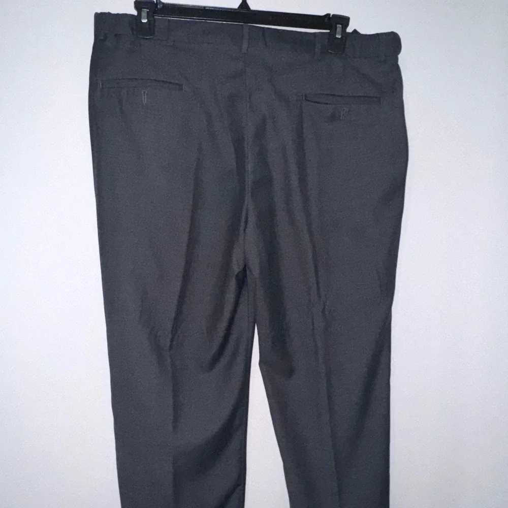 Haggar Mens 38x30‎ Dark Gray Pleated Dress Pants Polyester Rayon Blend